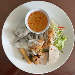 Bánh cuốn nóng